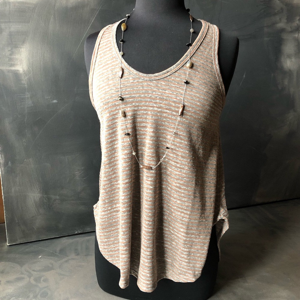 Enti Clothing Heather Gray Striped Burnout tank & necklace